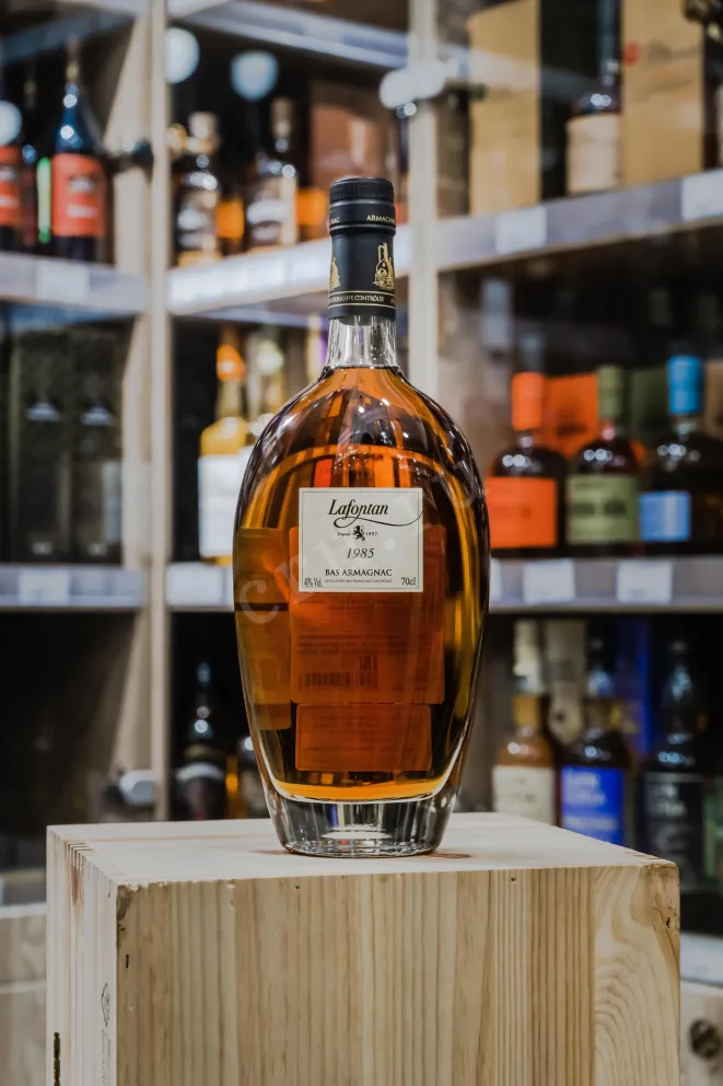 В магазине Крю Профи Lafontan 1985 0.7 л