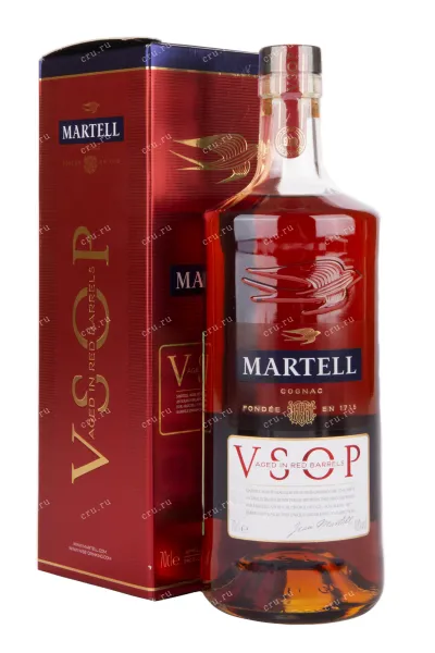 Коньяк Martell VSOP aged in Red Barrels  0.7 л