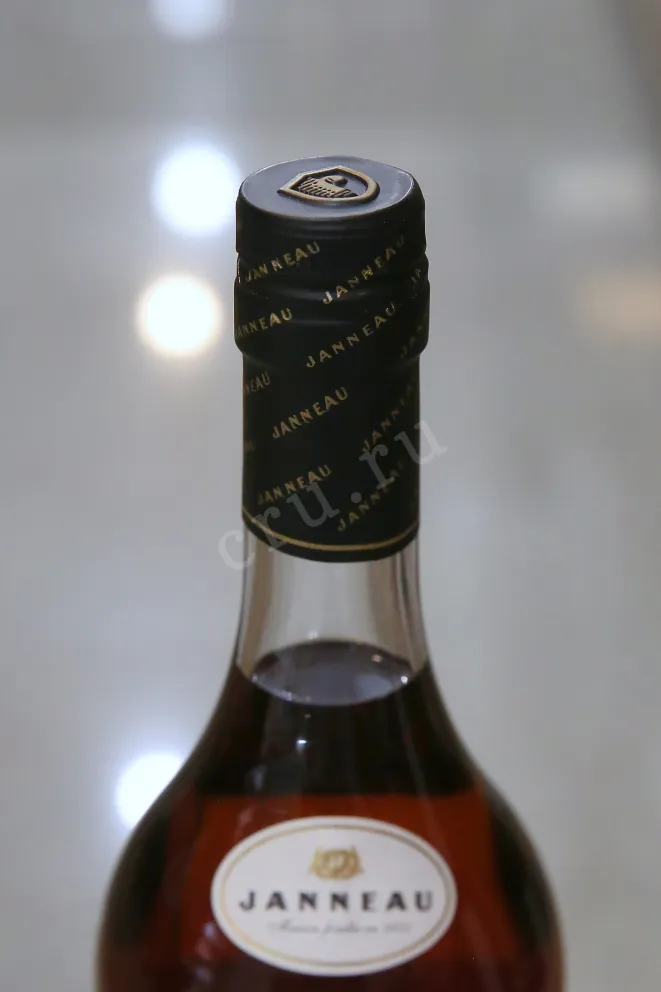 Пробка Janneau 1988 0.7 л