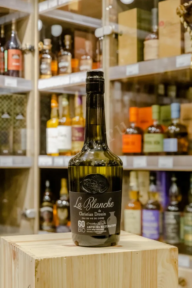 В магазине Крю Профи Christian Drouin La Blanche Amphora Maturation 0.7 л