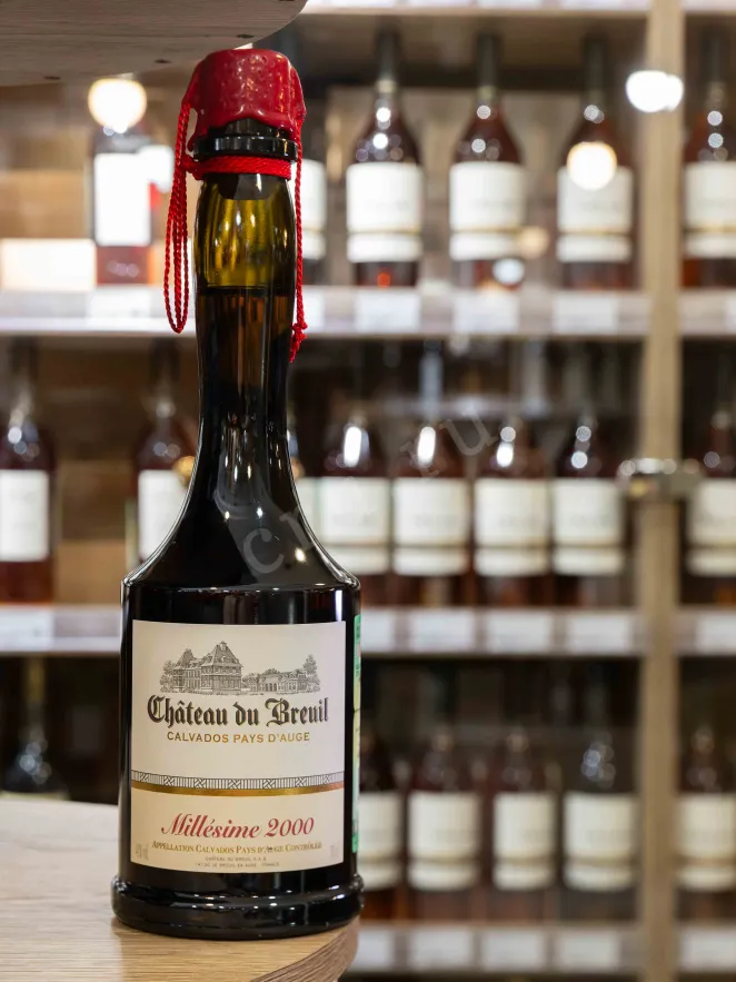 В магазине Крю Профи Chateau du Breuil Millesime in gift box 2000 0.7 л
