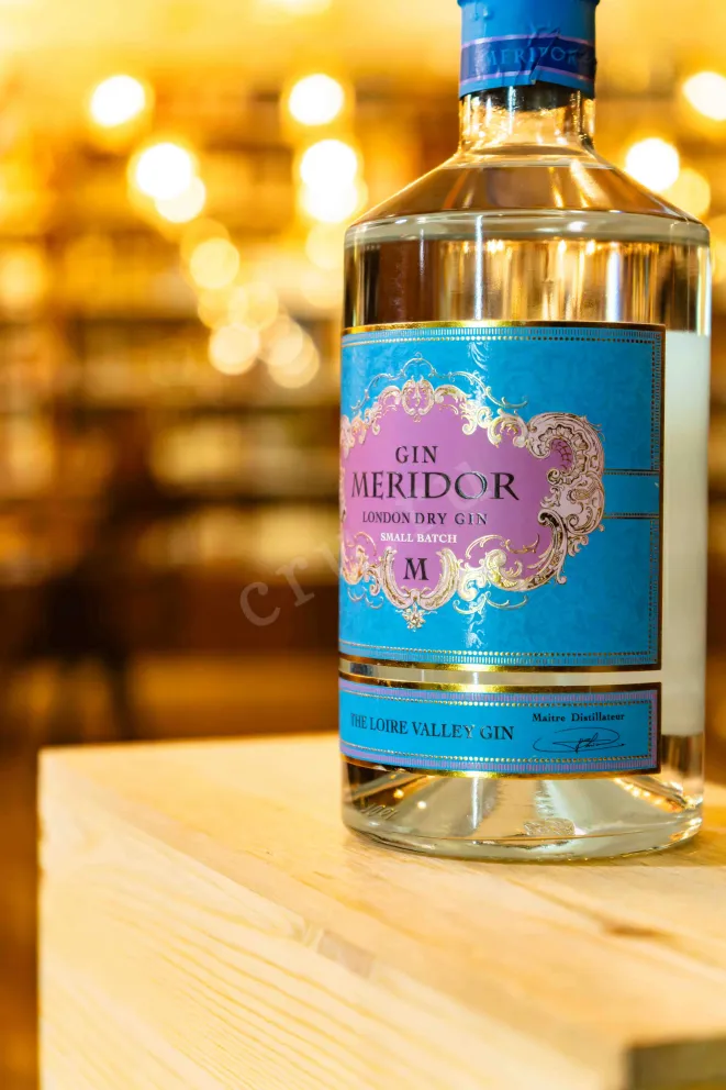 В магазине Крю Профи Meridor London Dry 0.7 л