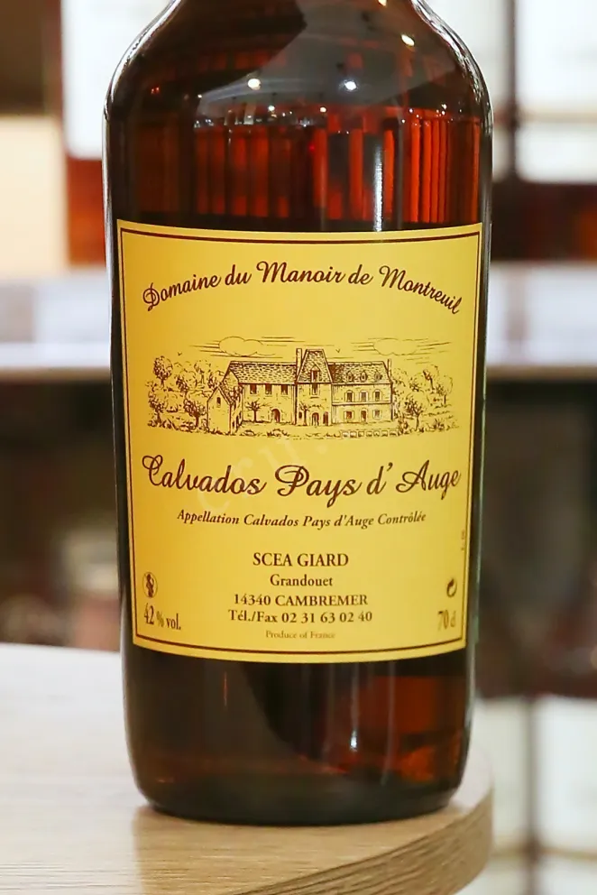 В магазине Крю Профи Domaine du Manoir de Montreuil Calvados Pays dAuge 1987 0.7 л