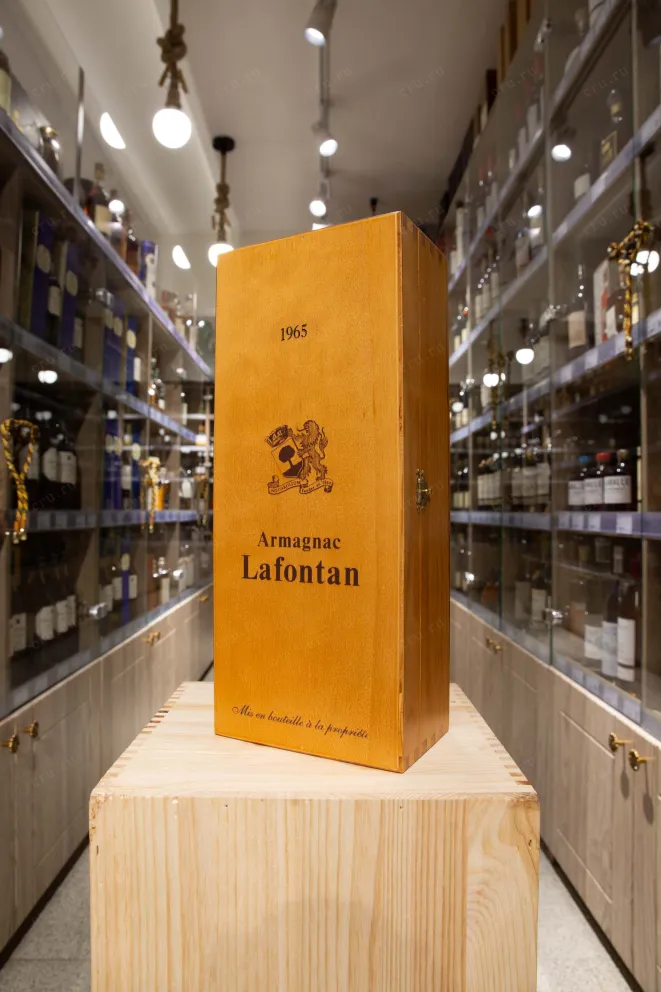 В магазине Крю Профи Lafontan 1965 0.7 л