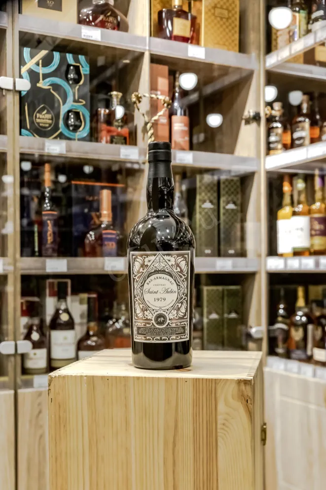 В магазине Крю Профи Saint Aubin Bas-Armagnac in tube 1979 0.7 л