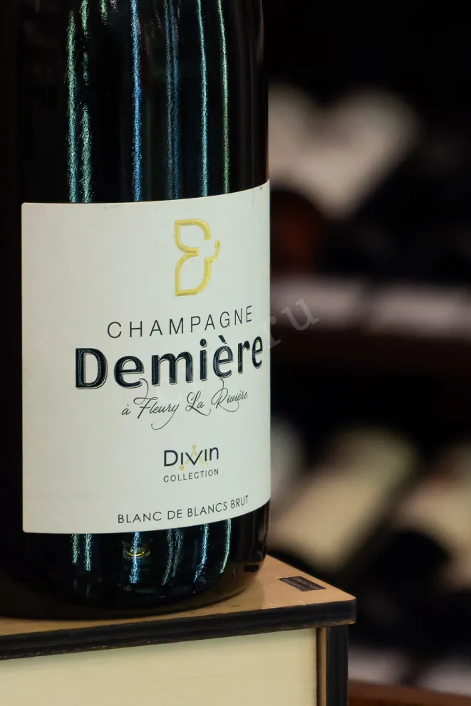 В магазине Крю Профи Demiere Divin Blanc de Blancs Brut gift box 0.75 л