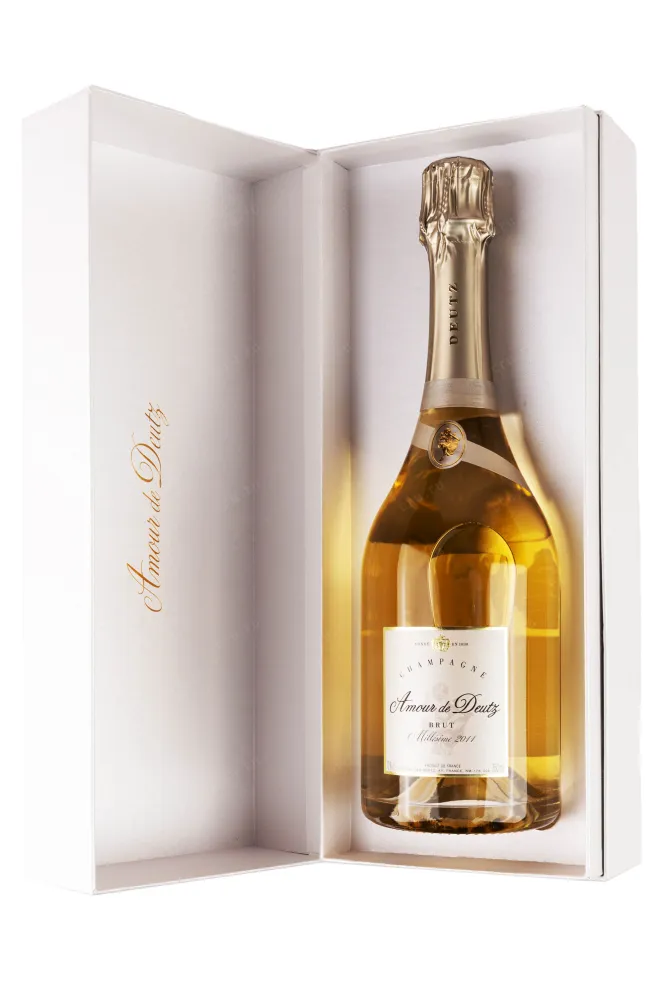 В подарочной коробке Amour de Deutz gift box 2011 0.75 л
