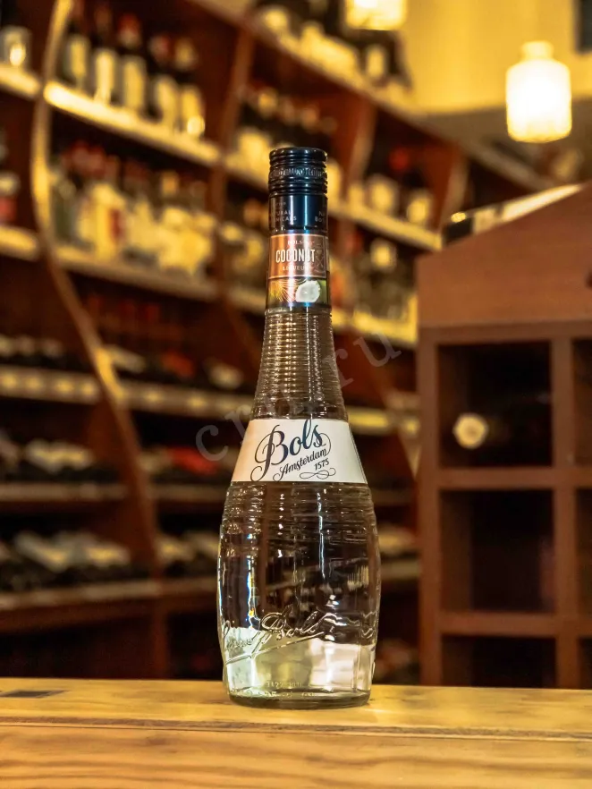 В магазине Крю Профи Bols Coconut 0.7 л
