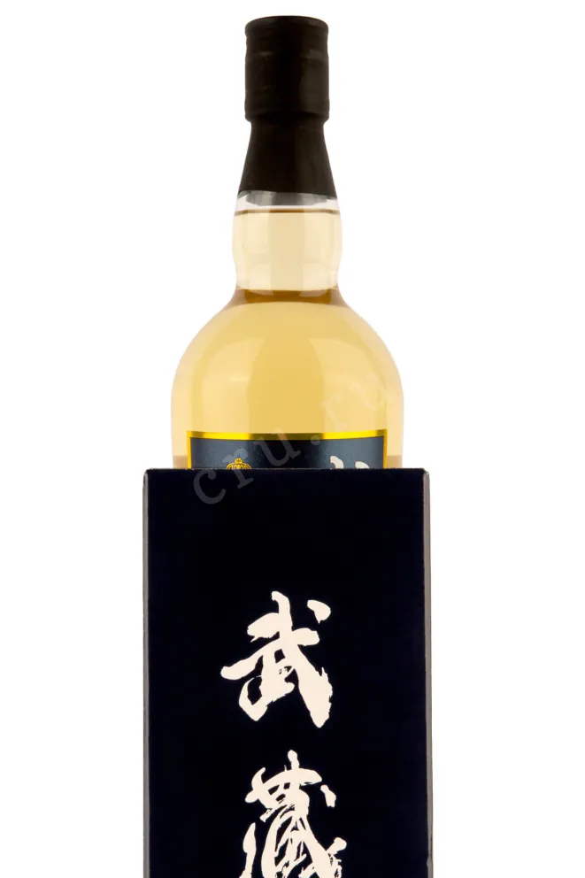 В подарочной коробке Golden Horse Musashi 3 years 0.7 л