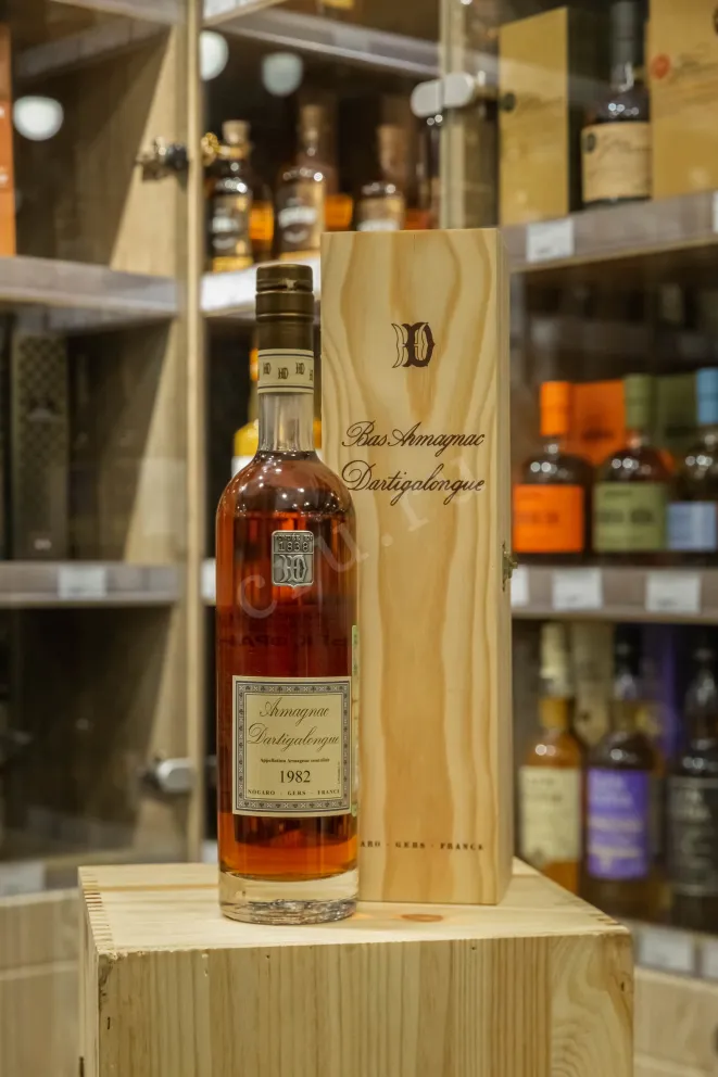 В магазине Крю Профи Dartigalongue 1982 0.5 л