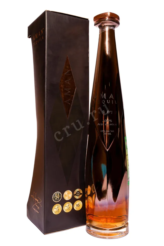 Текила Aman Anejo in gift box  0.7 л