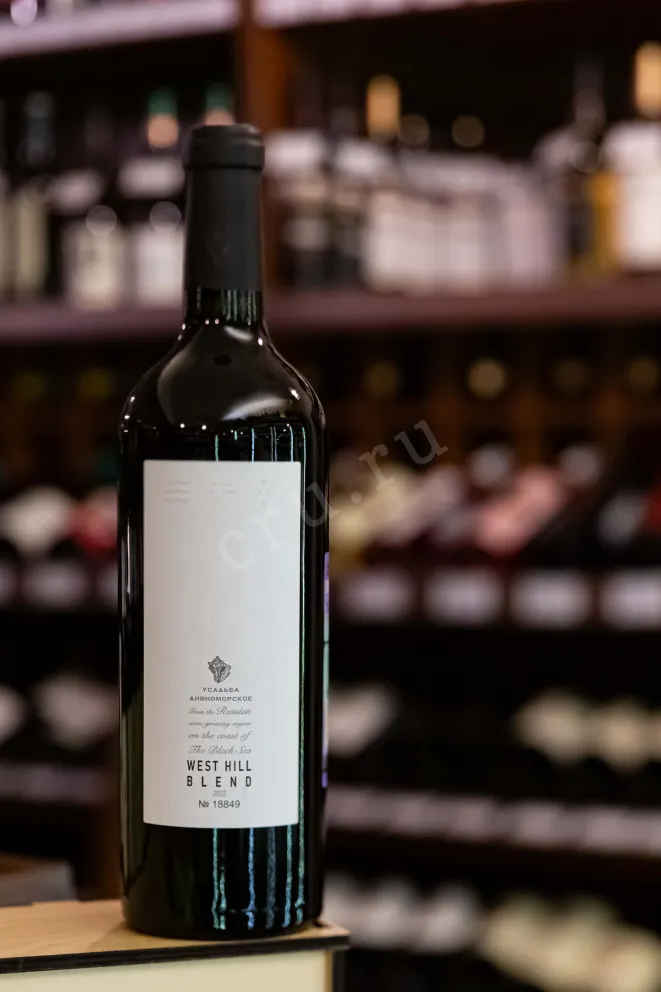 В магазине Крю Профи Usadba Divnomorskoe West Hill Blend 2022 0.75 л