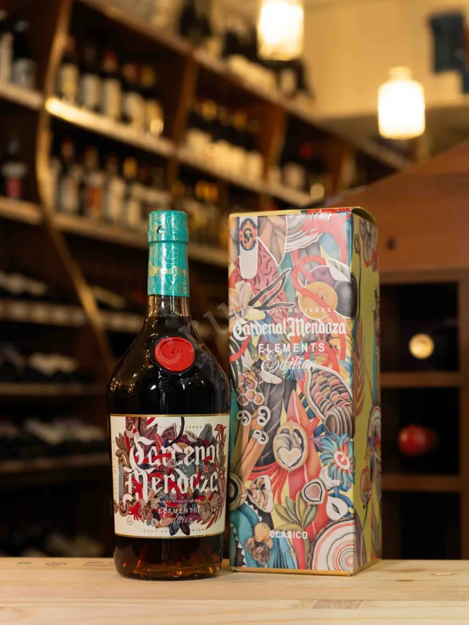 В магазине Крю Профи Cardenal Mendoza Solera Gran Reserva Elements Edition gift box 0.7 л