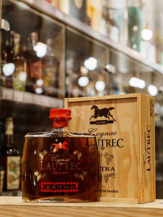 В магазине Крю Профи Lautrec Extra in wooden box 0.7 л