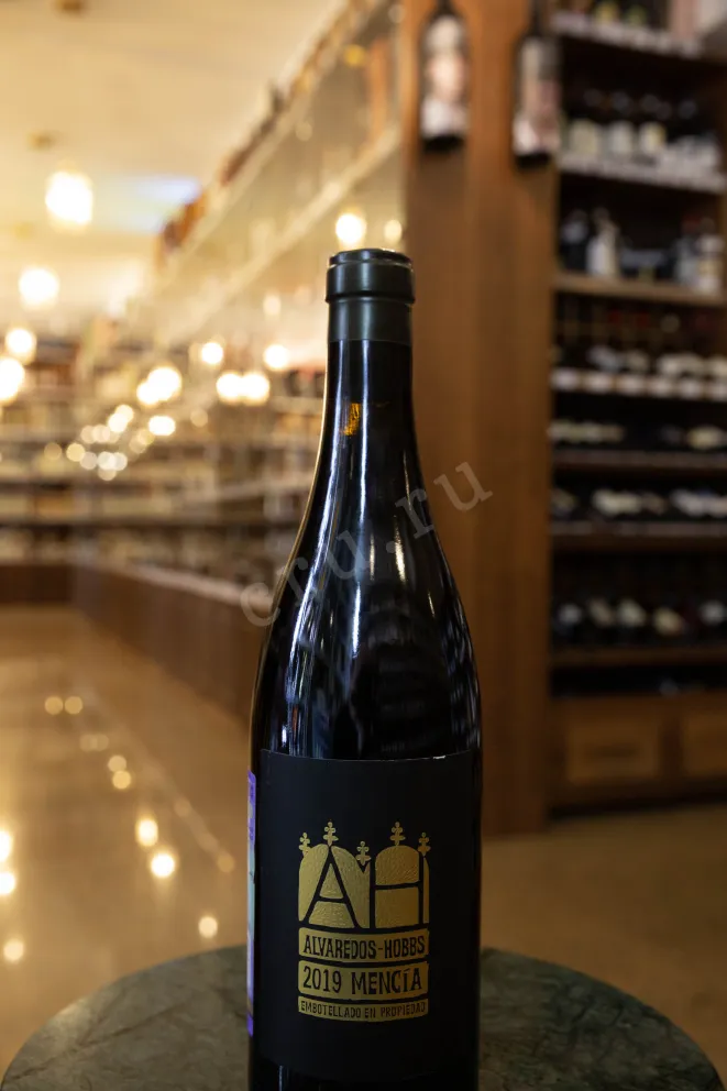 В магазине Крю Профи Alvaredos-Hobbs Mencia 2019 0.75 л