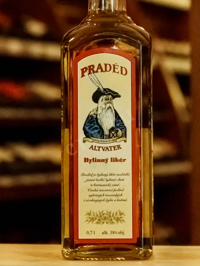 В магазине Крю Профи Praded Altvater Bylinny Liker 0.7 л