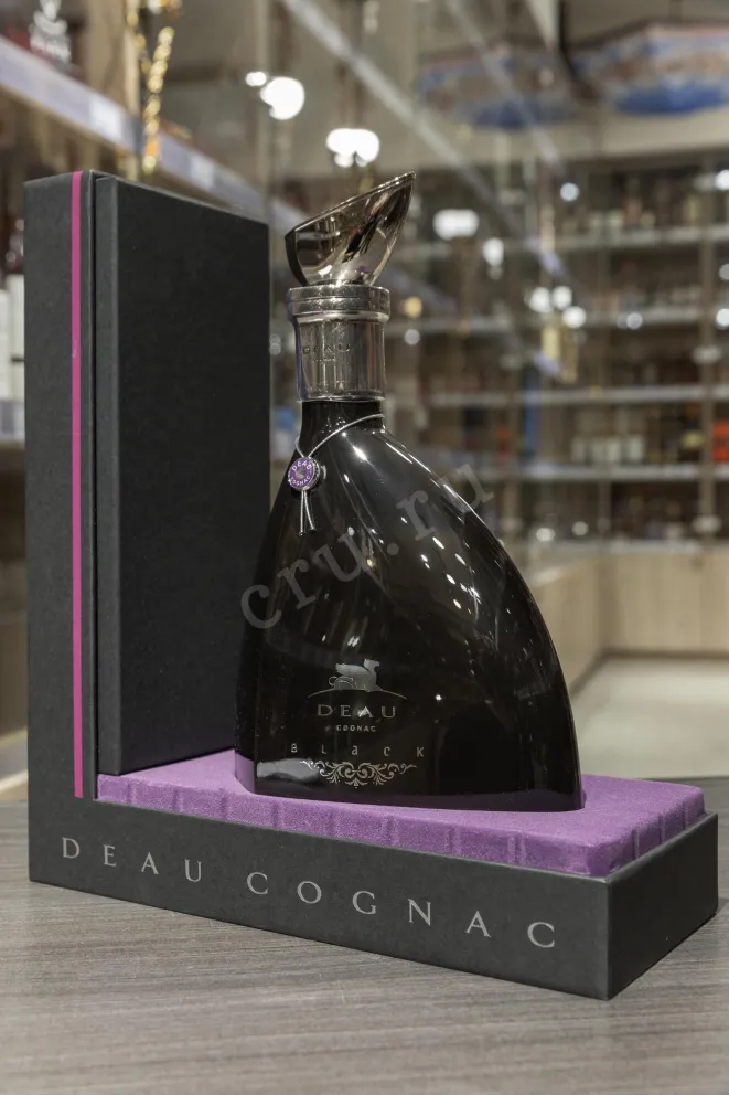 В магазине Крю Профи Deau Black gift box 0.7 л