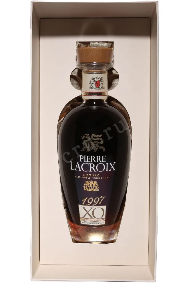 В подарочной коробке Pierre Lacroix XO AOC in gift box 1997 0.7 л