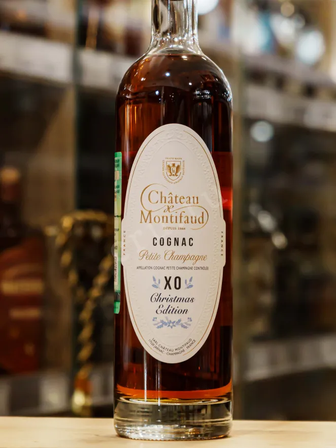 В магазине Крю Профи Petite Champagne Chateau de Montifaud Christmas Edition in tube  0.5 л