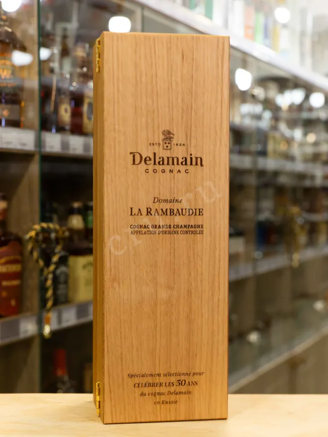 В магазине Крю Профи Delamain Domaine La Rambaudie Grande Champagne In wooden box 0.7 л