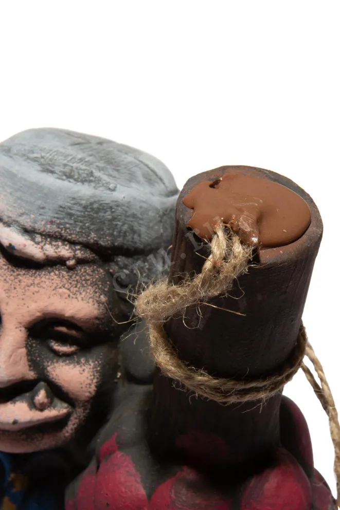 Пробка GCW Alazani valley Red Semi-sweet in ceramic bottle Winemaker 2023 0.75 л