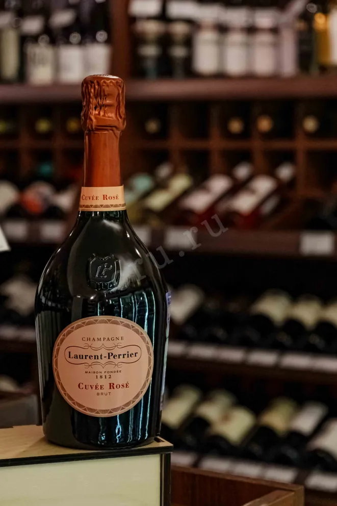 В магазине Крю Профи Laurent-Perrier Cuvee Rose Brut gift box 2021 0.75 л