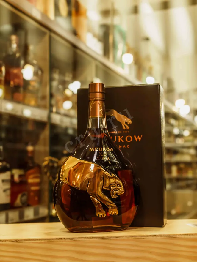 В магазине Крю Профи Meukow XO 0.7 л