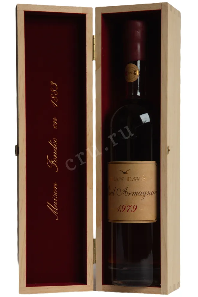 В деревянной коробке Jean Cave Vieil Armagnac 1979 AOC wooden box 1979 0.7 л
