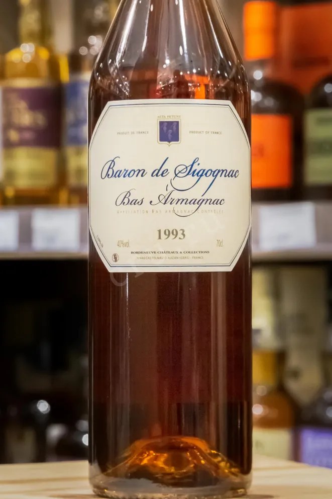 В магазине Крю Профи Baron de Sigognac wooden box 1993 0.7 л