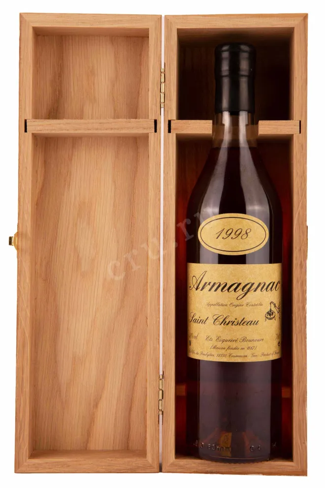 В деревянной коробке Saint-Christeau 1998 0.7 л