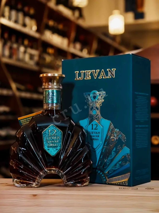 В магазине Крю Профи Ijevan Special Edition 12 Years in gift box 0.7 л