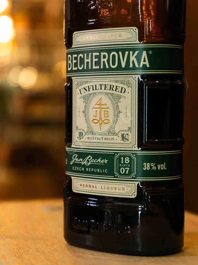 В магазине Крю Профи Becherovka Unfiltered 0.5 л