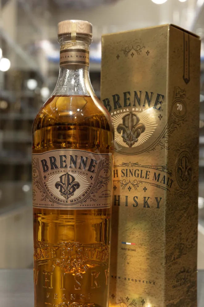 В магазине Крю Профи Brenne Pineaud des Charentes Finish in gift box 0.7 л
