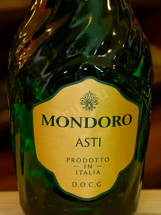 В магазине Крю Профи Asti Mondoro with gift box 2022 0.75 л