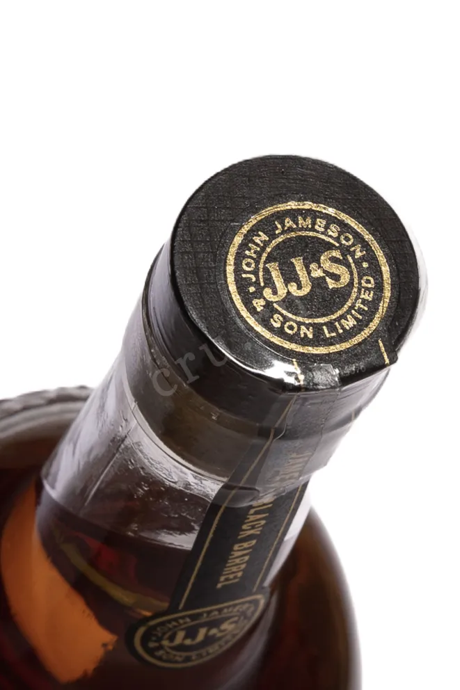 Пробка Jameson Black Barrel in gift box with 1 glass 0.7 л