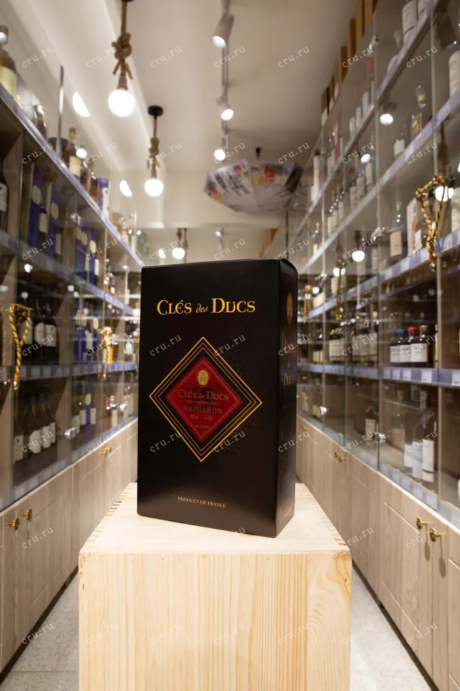 В магазине Крю Профи Cles des Ducs Napoleon 0.7 л