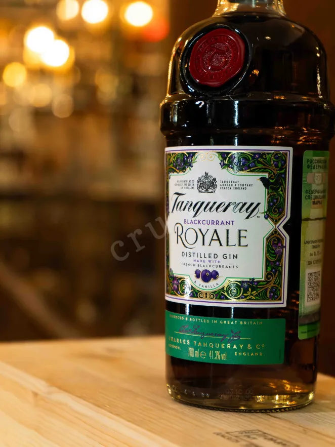 В магазине Крю Профи Tanqueray Blackcurrant Royale 0.7 л
