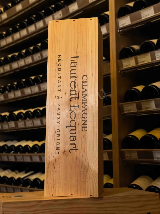В магазине Крю Профи Laurent Lequart Reserve in gift box 2021 3 л