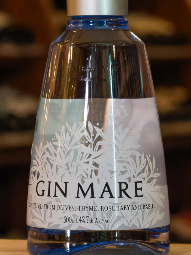 В магазине Крю Профи Gin Mare Medditerian 0.5 л