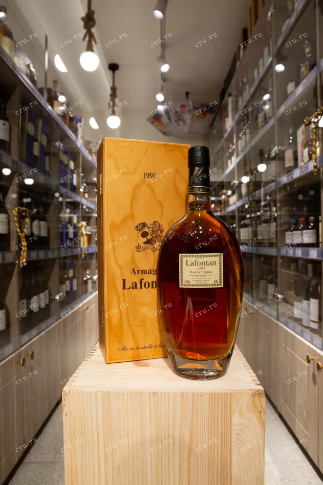 В магазине Крю Профи Lafontan 1991 0.7 л