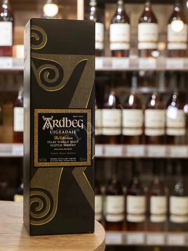 В магазине Крю Профи Ardbeg Uigeadail in gift box 0.7 л
