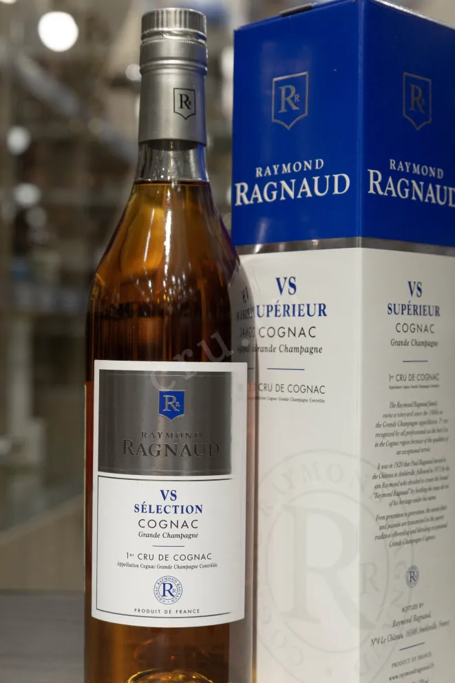 В магазине Крю Профи Raymond Ragnaud VS Grand Champagne 1er Cru De Cognac in gift box 0.7 л