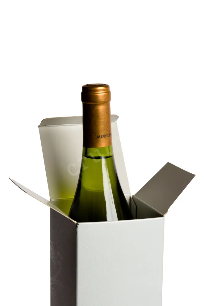 В подарочной коробке Montes Alpha Chardonnay in gift box 2023 0.75 л