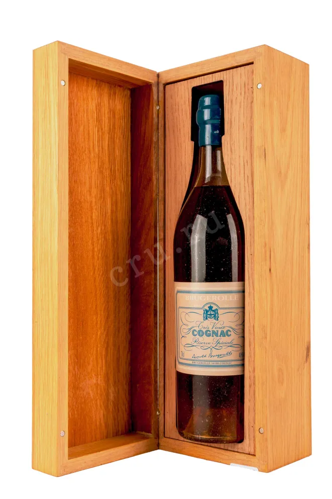 В деревянной коробке Brugerolle Tres Vieux Reserve Speciale wooden box 0.7 л