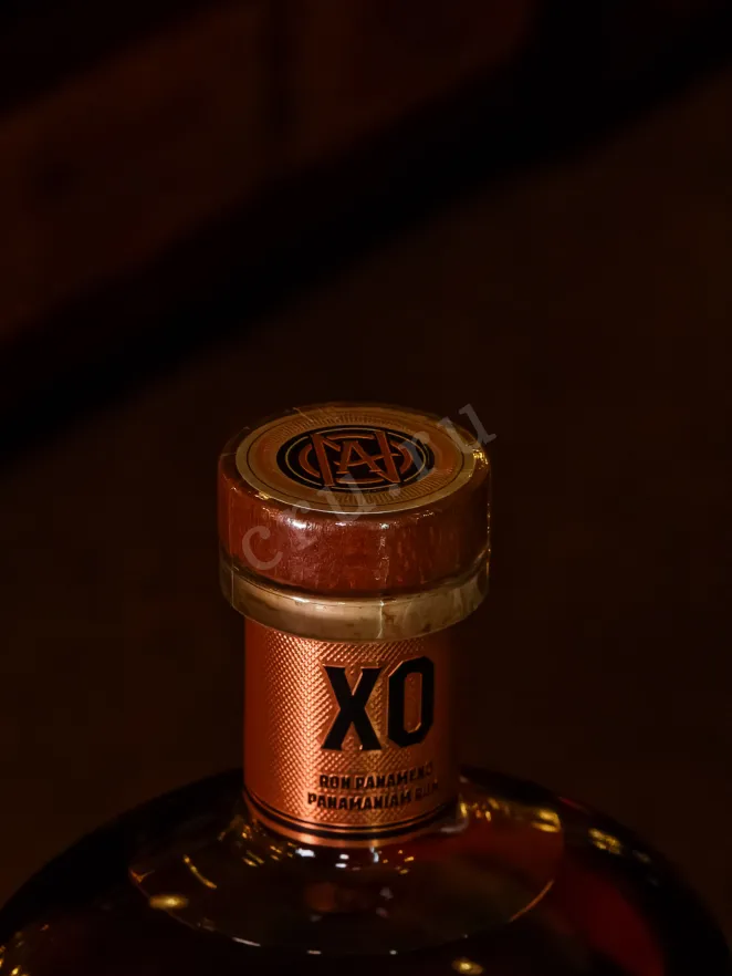 Пробка Autentico Nativo XO in gift box 0.7 л