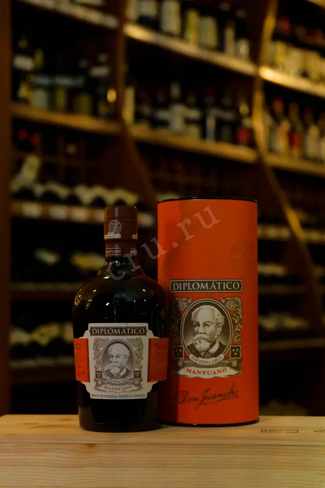 В магазине Крю Профи Botucal Diplomatico Mantuano in tube 0.7 л