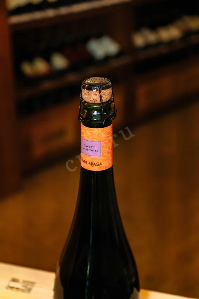 Пробка Undurraga Sweet Moscato DO 2024 0.75 л