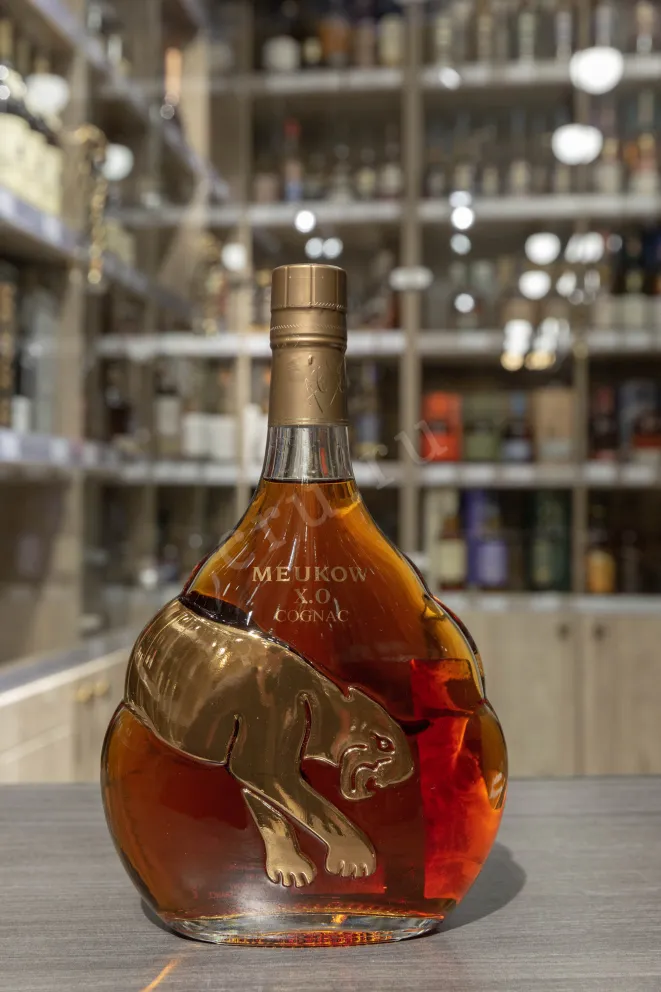 В магазине Крю Профи Meukow XO 0.7 л