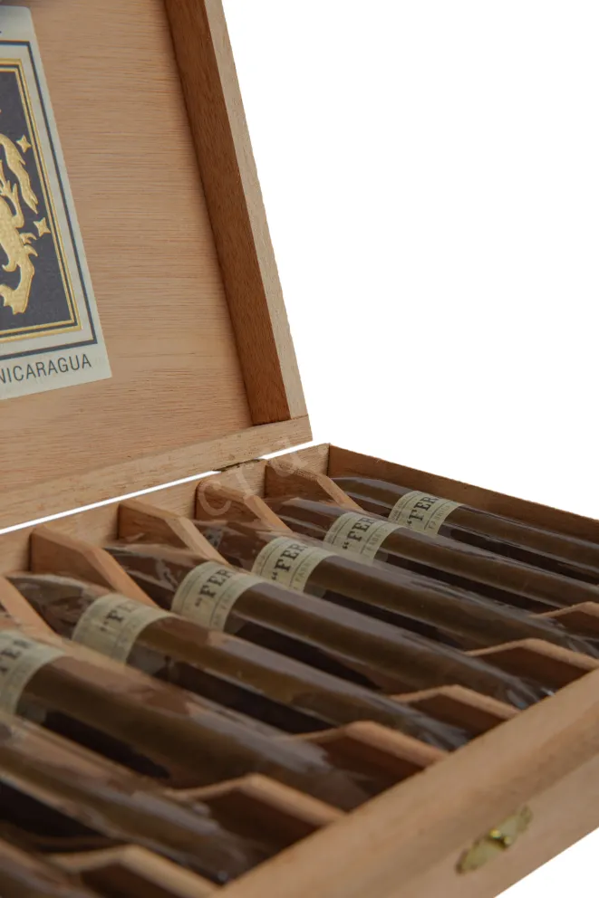 Сигары Liga Privada Unico Serie Feral Flying Pig