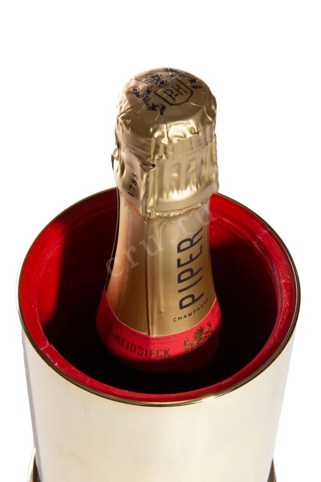 В тубе Piper Heidsieck Champagne Cuvee Brut in gift box Lipstick 2019 0.75 л